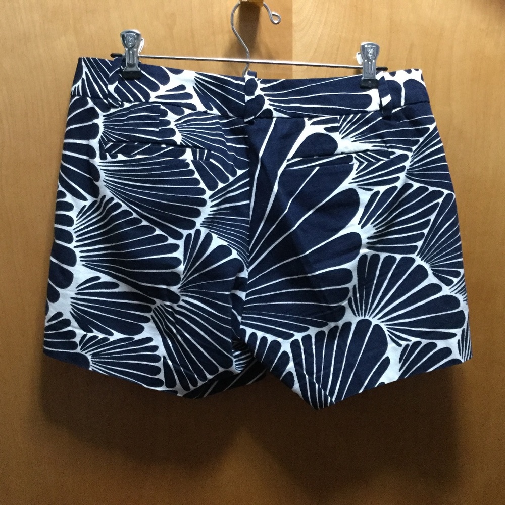 Shorts - Picture 2 of 4